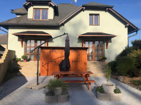 AP1, Hrubá Skála, Apartmány Nad Lípou